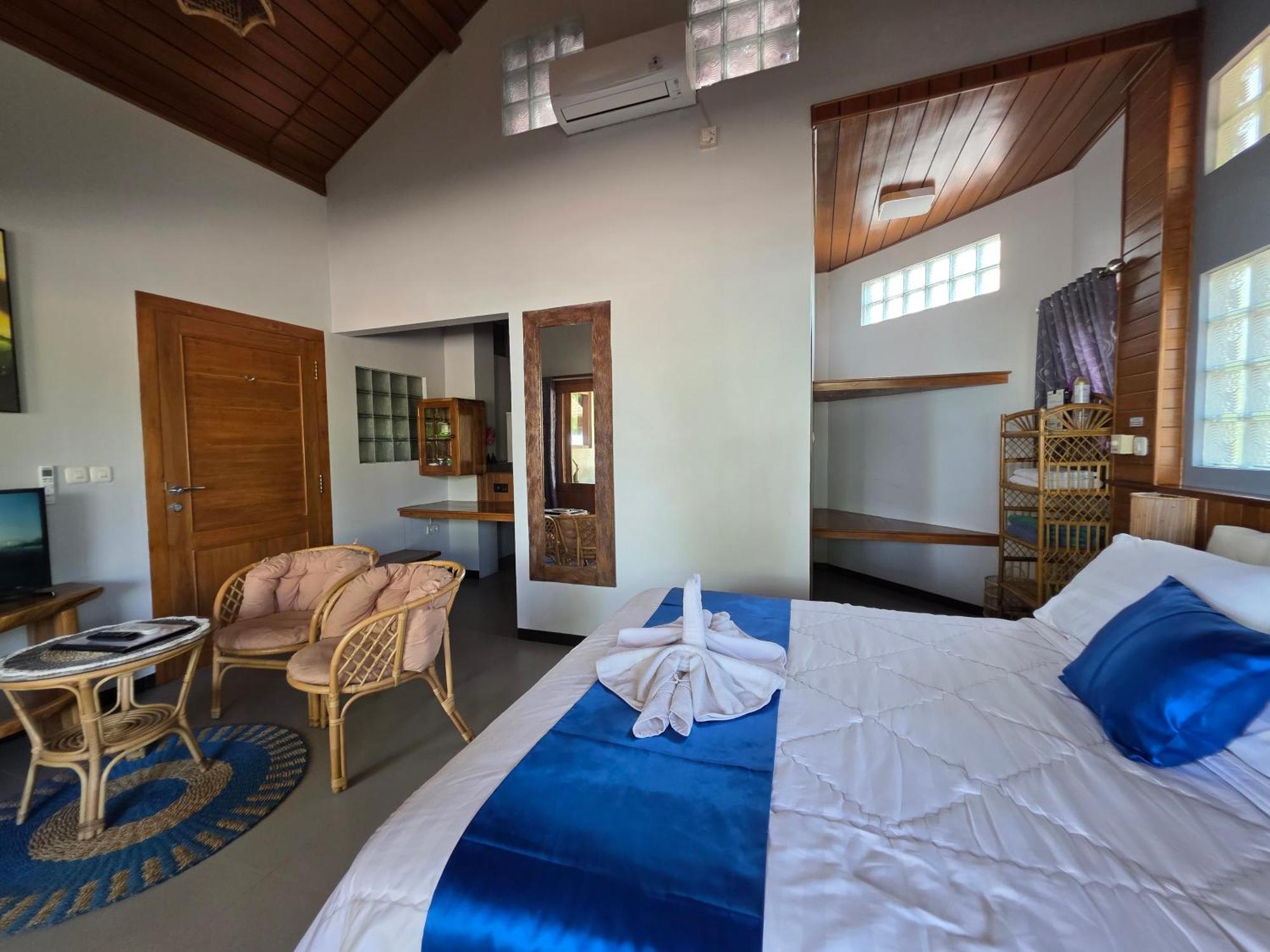 Istana Ombak Eco Resort Pacitan Esterno foto